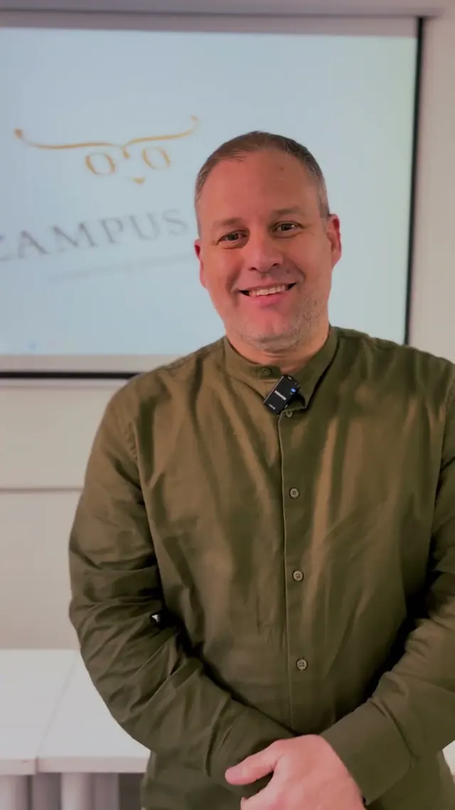 Vídeo de una persona del equipo de Campus ELEA